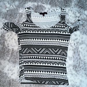 Black and Whire Shirt with the Sleeves Cut Off